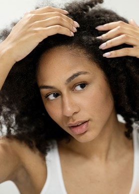 Richtige Pflege für empfindliche Kopfhaut