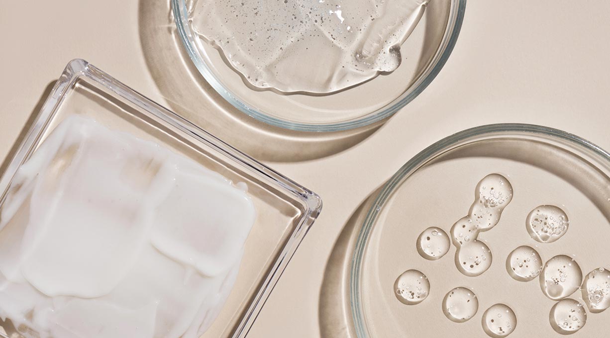 Schalen mit unterschiedlichen Inhaltsstoffen