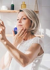 Conseils de beauté pour les femmes de plus de 50 ans
