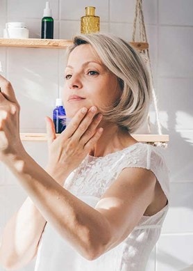 Conseils de beauté pour les femmes de plus de 50 ans