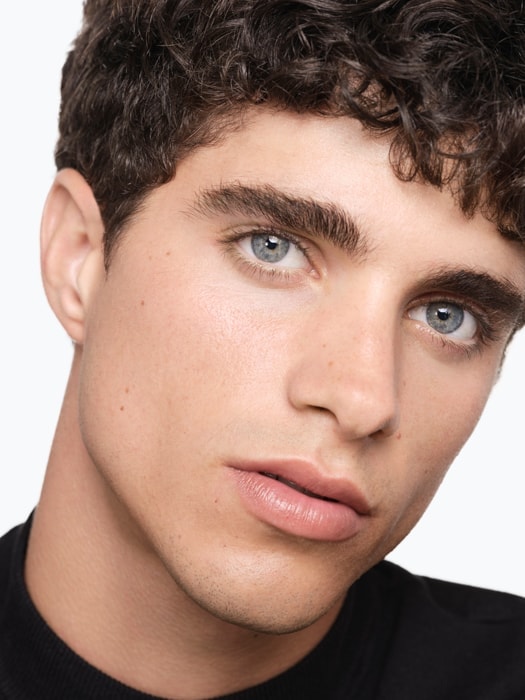 Gesichtsausschnitt eines jungen Mannes