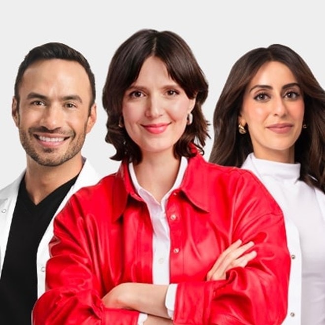 Drei Vichy-Experten in Rot und Weiß: Jessie Inchauspé, Dr. Luke Maxfield und Dr. Aamna Adel