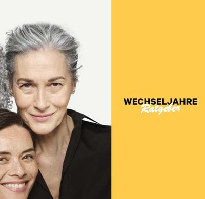 Des femmes souriantes d'âges différents à côté d'une bannière jaune sur la ménopause