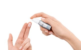 LIFTACTIV Serum 10 Augen & Wimpern Anwendung 1