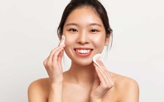 Application du fluide nettoyant NORMADERM 3-en-1