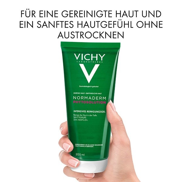 Un tube de NORMADERM Phytosolution Gel nettoyant intensif.