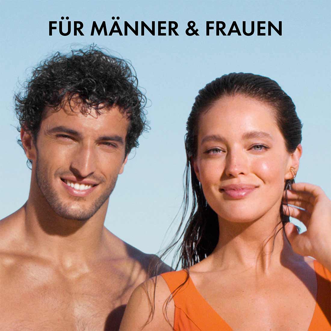 Mann und Frau in Badekleidung am Strand, im Bild steht: für Männer und Frauen